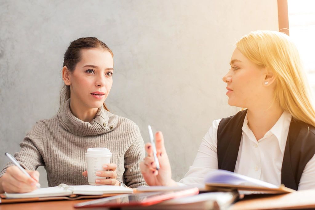 Curso de inglés semipresencial MondragonLingua